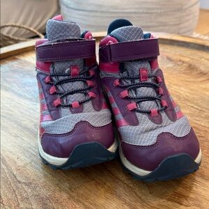Merrell Kids' Moab Speed 2 Mid Hiking Shoes feature Size 5 Big Kids Purple Pink